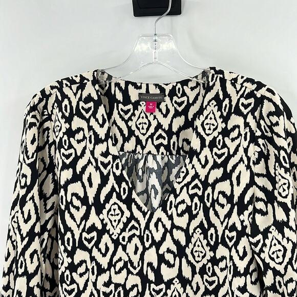 Vince Camuto Women's Flutter Sleeve V-neck Blouse - Black/Cream - Medium - NWT - Picture 1 of 7